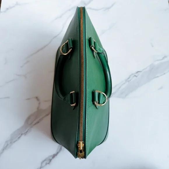Sale!! Louis Vuitton Green Epi Leather Alma 🍃 - Picture 7 of 15